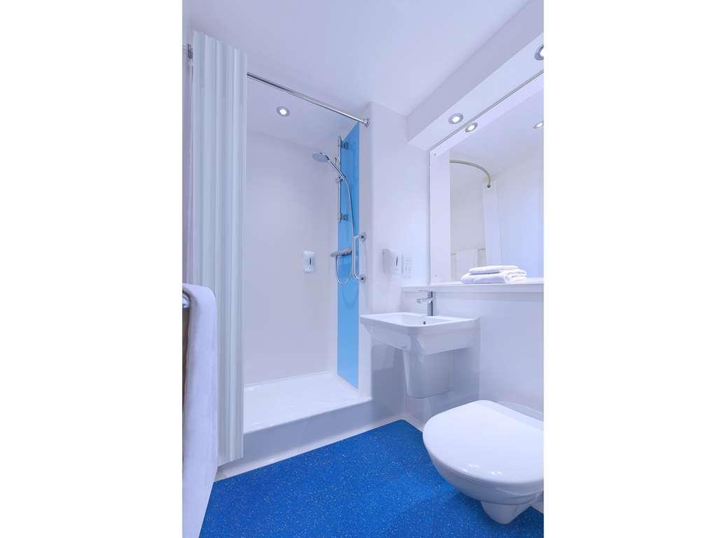 Travelodge Farringdon Londen Buitenkant foto
