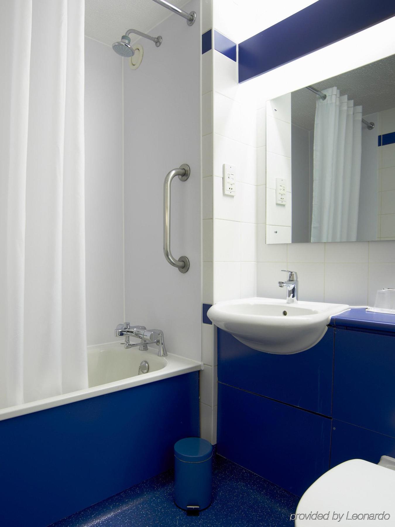 Travelodge Farringdon Londen Buitenkant foto