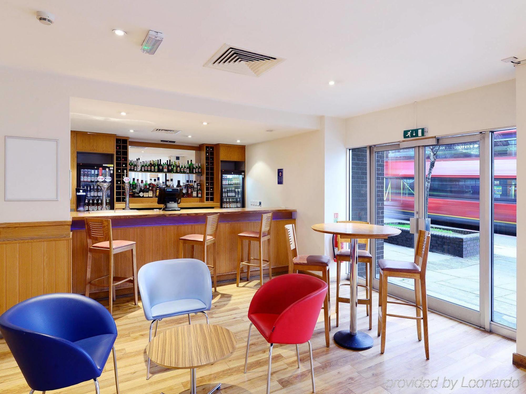 Travelodge Farringdon Londen Buitenkant foto